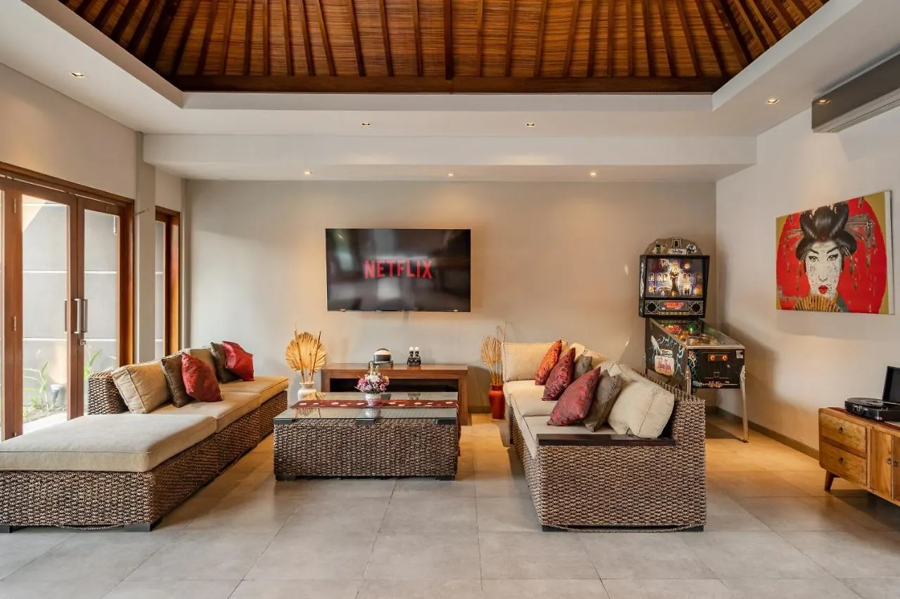 Villa 500M2 With 14M Pool, Bbq, Pinball - Seminyak