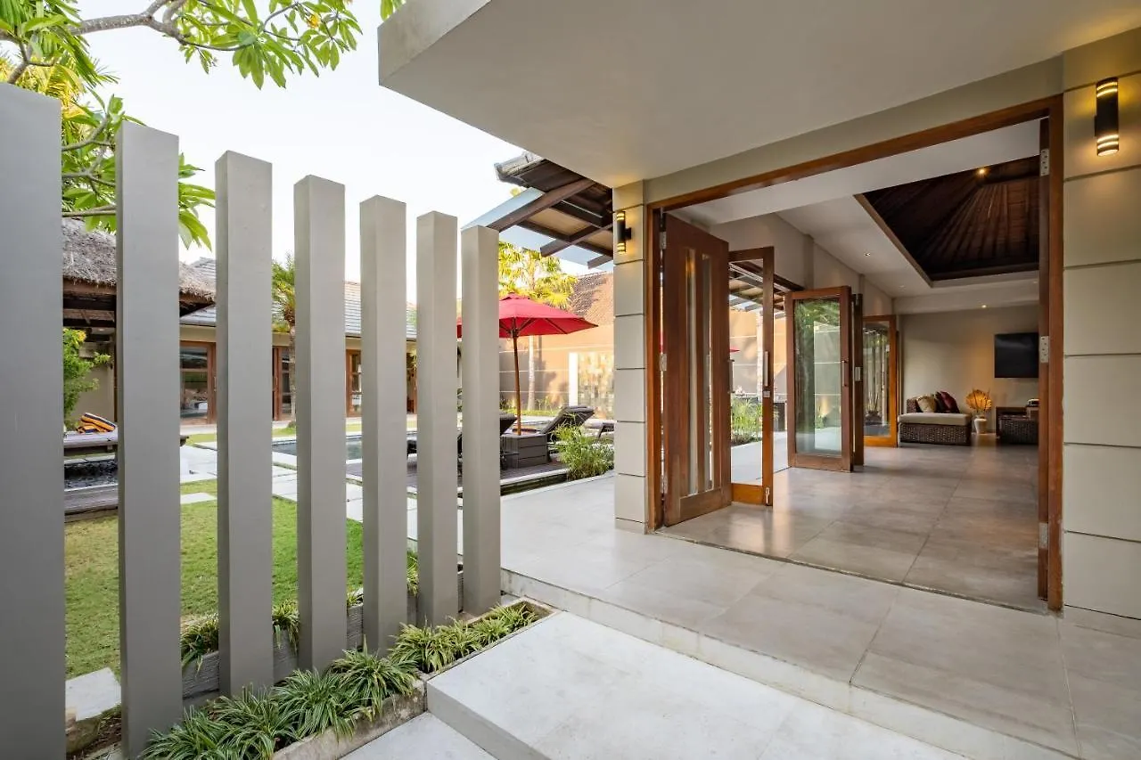 Villa 500M2 With 14M Pool, Bbq, Pinball - Seminyak סמיניאק