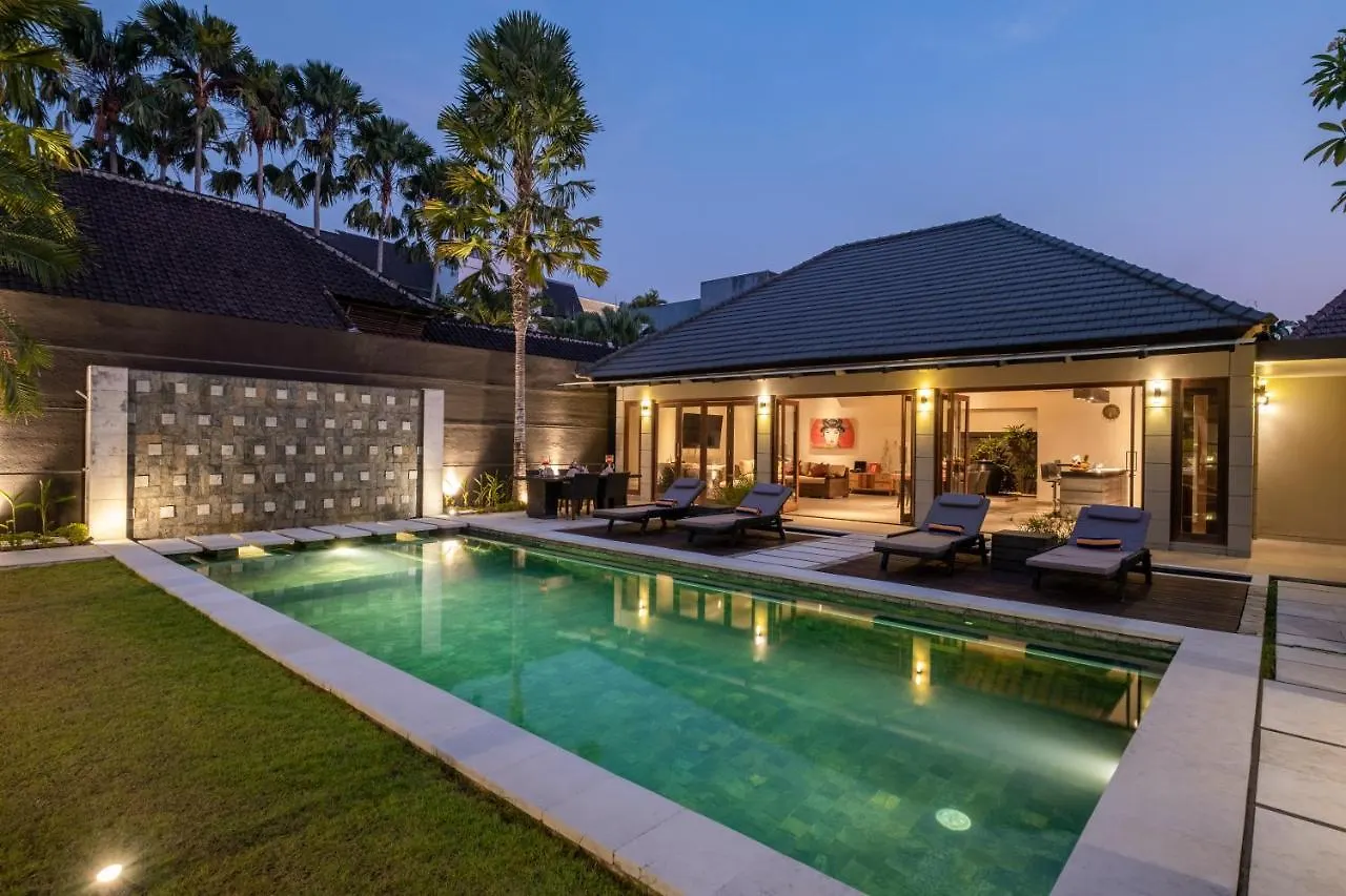 Villa 500M2 With 14M Pool, Bbq, Pinball - Seminyak 0*,